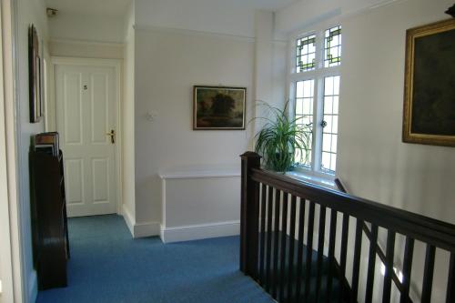 Gallery image of Hatsue Guest House in Camberley