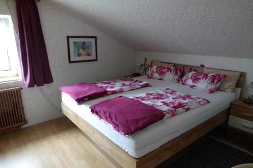 Un ou plusieurs lits dans un hébergement de l'établissement Ferienwohnung Grießer
