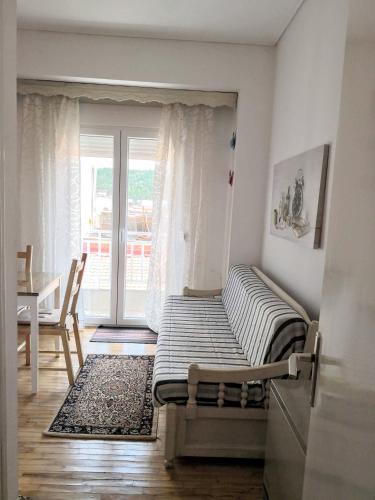 Ένα ή περισσότερα κρεβάτια σε δωμάτιο στο Traditional penthouse with mountain view