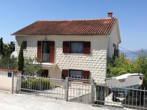 Imagen de la galería de Vacation Villa Brac, en Splitska