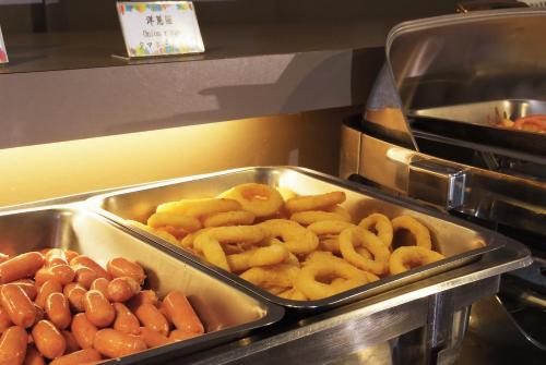 Jídlo v hotelu nebo okolí