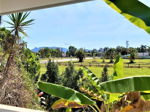 Landskap semula jadi dekat dengan motel
