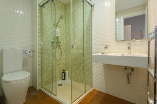 Bilik mandi di HORIZONTE Sunny Home by Cadiz4Rentals