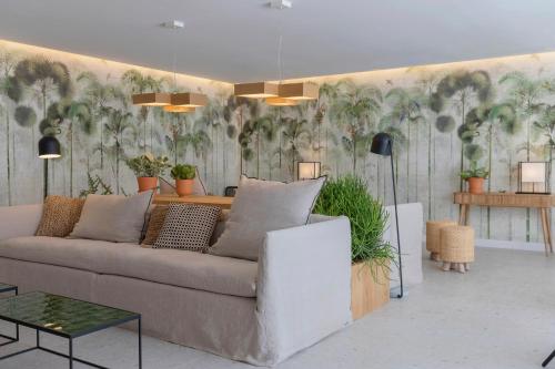Ruang duduk di HM Ayron Park - Adults Only
