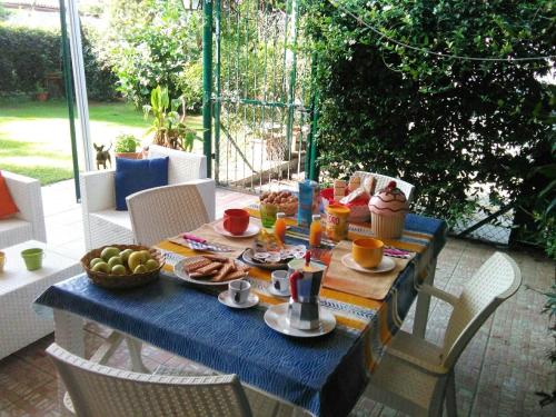 Jídlo v venkovského domu nebo okolí