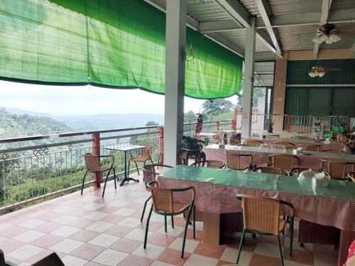 Restaurace v ubytování King Villa