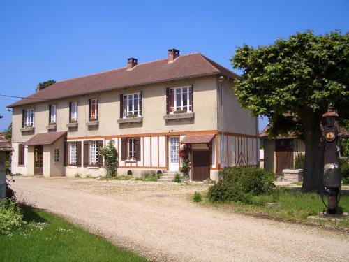 Bois-Jérôme-Saint-Ouen的住宿－森林農場酒店，相簿中的一張相片