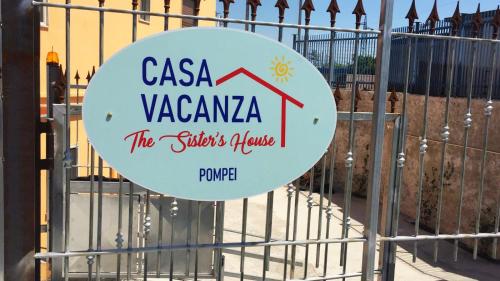 Foto dalla galleria di Casa Vacanza The Sisters House Pompei a Pompei