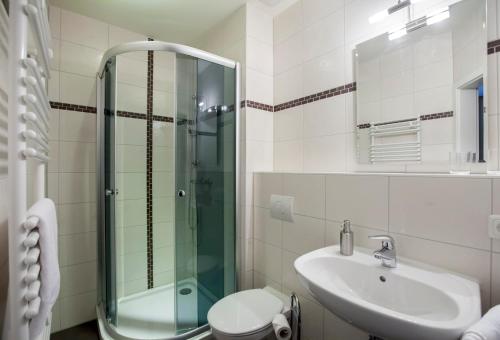 Koupelna v ubytování Hotel Garni Am Kirchplatz