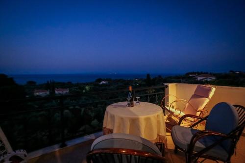 Gallery image of Unique View Maisonette in Akrotiri