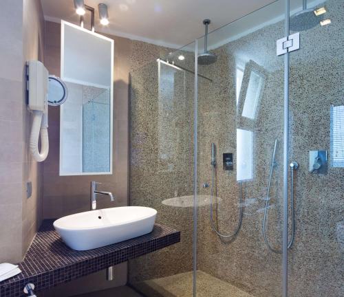 Koupelna v ubytování Best Western Maison B Hotel