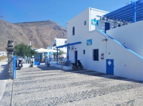 Gallery image of Studios Apartments Kapetanios in Perissa