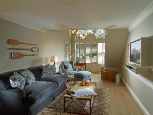 Χώρος καθιστικού στο Chewton Glen Hotel - an Iconic Luxury Hotel