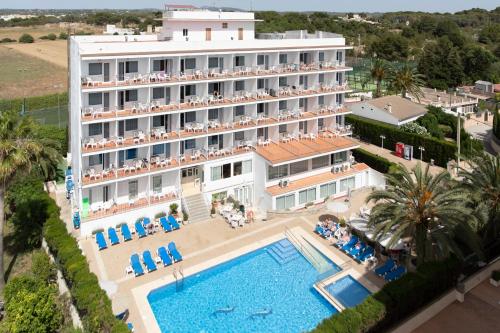 Bazén v ubytování Hotel Don Miguel Playa nebo v jeho okolí