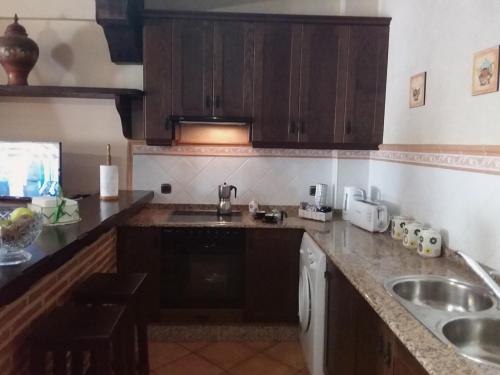 Η κουζίνα ή μικρή κουζίνα στο Vivelorural casa Tassone, Grazalema - Cádiz