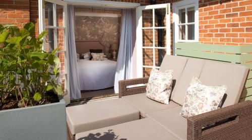 Χώρος καθιστικού στο Chewton Glen Hotel - an Iconic Luxury Hotel