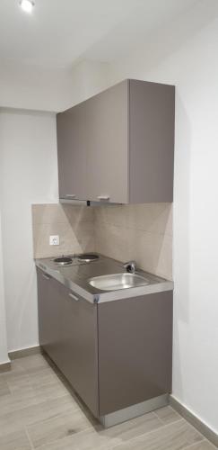 Η κουζίνα ή μικρή κουζίνα στο Chriselia 4