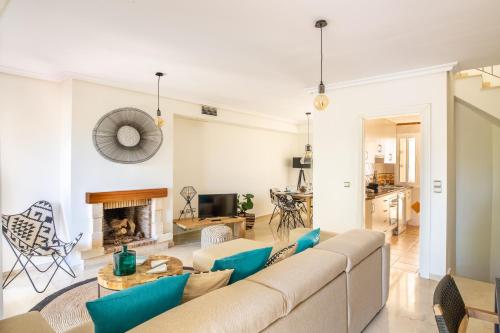 STYLISH TOWNHOUSE IN BEACHFRONT COMPLEX photo 15