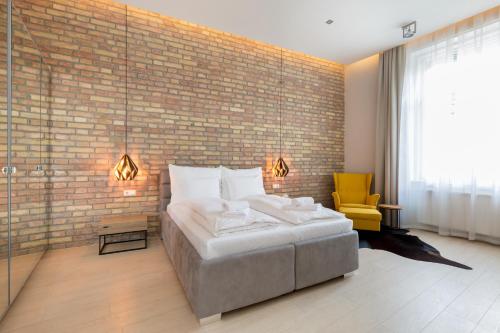 Grand Designer Dream Home in The Center w 3BR/3Bath 1061 Budapest, 34 Király utca kép - 3