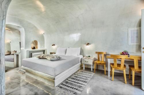 Gallery image of Diamond Luxury Suites in Oia