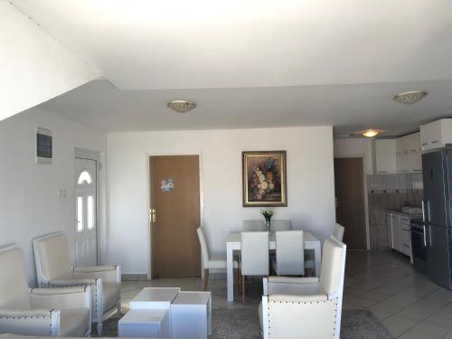 Kuchyň nebo kuchyňský kout v ubytování Veselinka Apartments & Rooms
