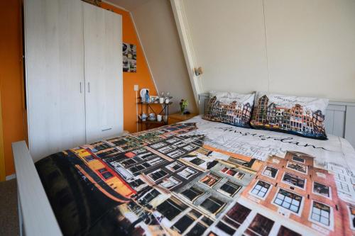 Katil atau katil-katil dalam bilik di Bed and Breakfast Ineke en John