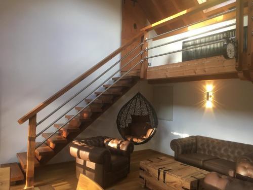 Ruang duduk di Steinbacher Itzbachhütte