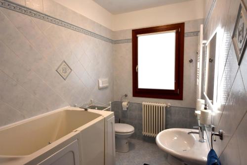 Phòng tắm tại Appartamento CA TIZIANA 2 "Wonderful" di Tiziana - Venezia - Jesolo beach