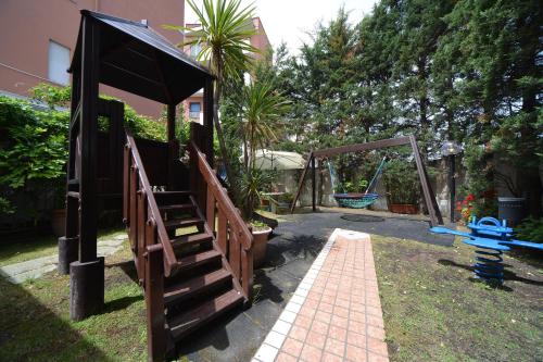 Κήπος έξω από το Hotel Santa Maria