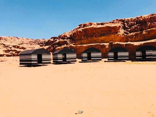 Landskap semula jadi dekat dengan perkhemahan ini
