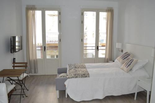 Modern studio flat close to Plaza Merced