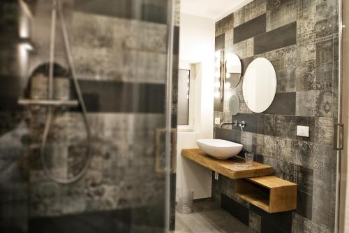Koupelna v ubytování Palazzo Murat B&B