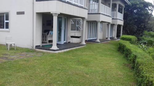 Taman di luar Mangrove Beach Estate, Dadda's Place, 321 Bokmakierie WY