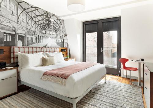 The Revolution Hotel Image