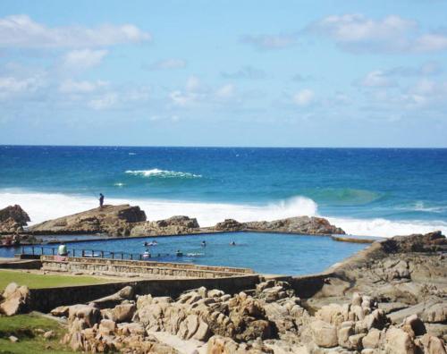Uvongo Lucian Blue Flag Beach Apartment - Appartamento Con Due Camere Da Letto