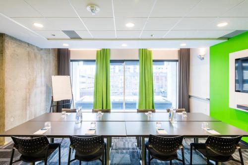 Espace de conférence ou salle de réunion dans l'établissement Alt Hotel Ottawa Downtown