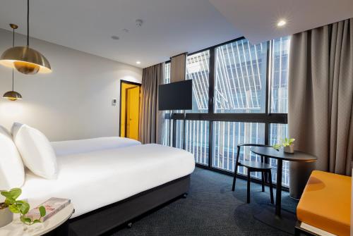 Brady Hotels Jones Lane Image