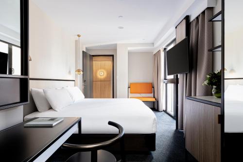 Brady Hotels Jones Lane Image