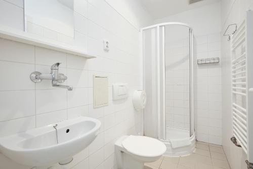 Koupelna v ubytování Hostel Mikoláše Alše