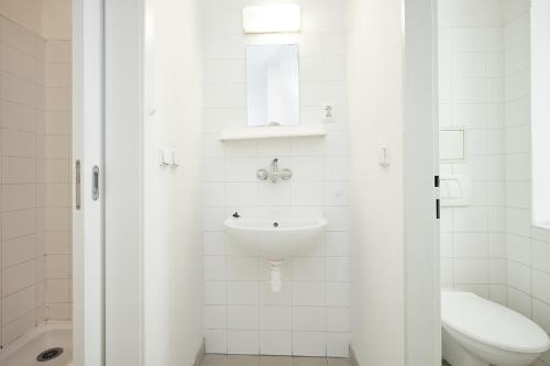 Koupelna v ubytování Hostel Mikoláše Alše