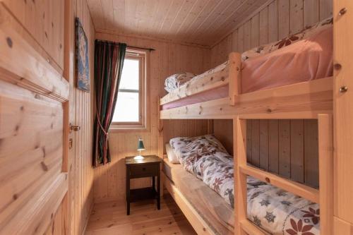 Imagem da galeria de Cabin in Hodlekve with 5 bedrooms & hot tub. em Sogndal