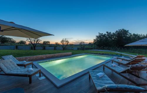 Πισίνα στο ή κοντά στο Villa Terra