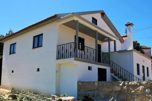 Το κτήριο όπου στεγάζεται  η παραθεριστική κατοικία