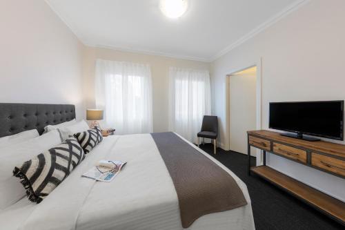 Kimberley Gardens Hotel, Serviced Apartments and Serviced Villas Image