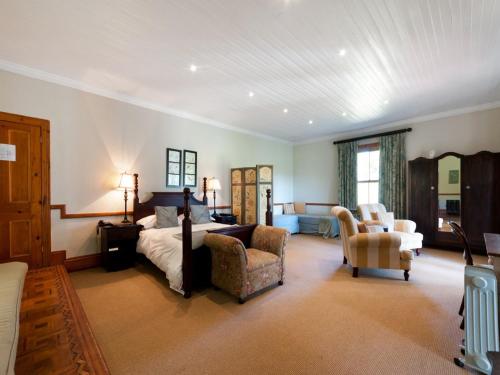 Gallery image of Leeuwenbosch Country House - Amakhala Game Reserve in Amakhala Game Reserve