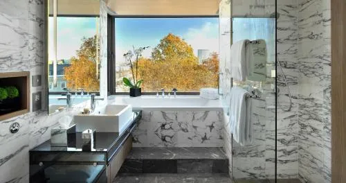 The Hari London photo 28
