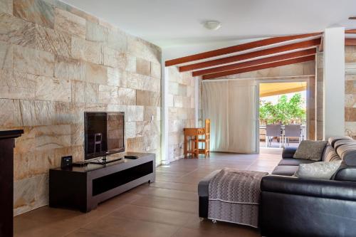 Cozy townhouse in El Duque