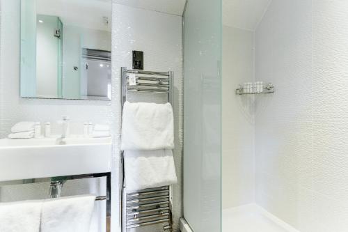 Bilik mandi di Murrayfield Hotel