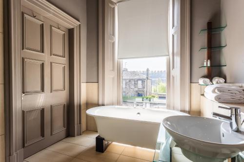 Gallery image of Murrayfield Hotel in Edinburgh