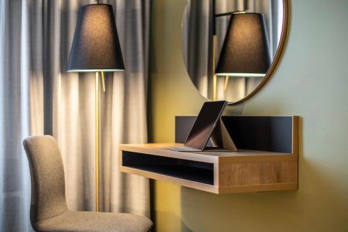 Televisyen dan/atau pusat hiburan di Mercure Nottingham Sherwood